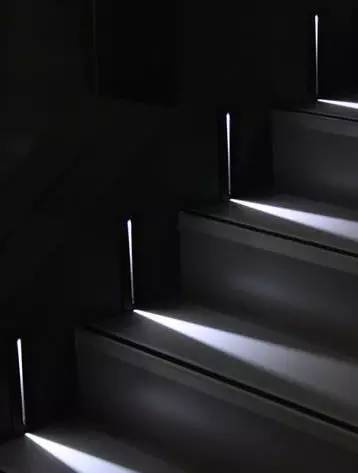 【设计】5种方式教你玩转楼梯照明
